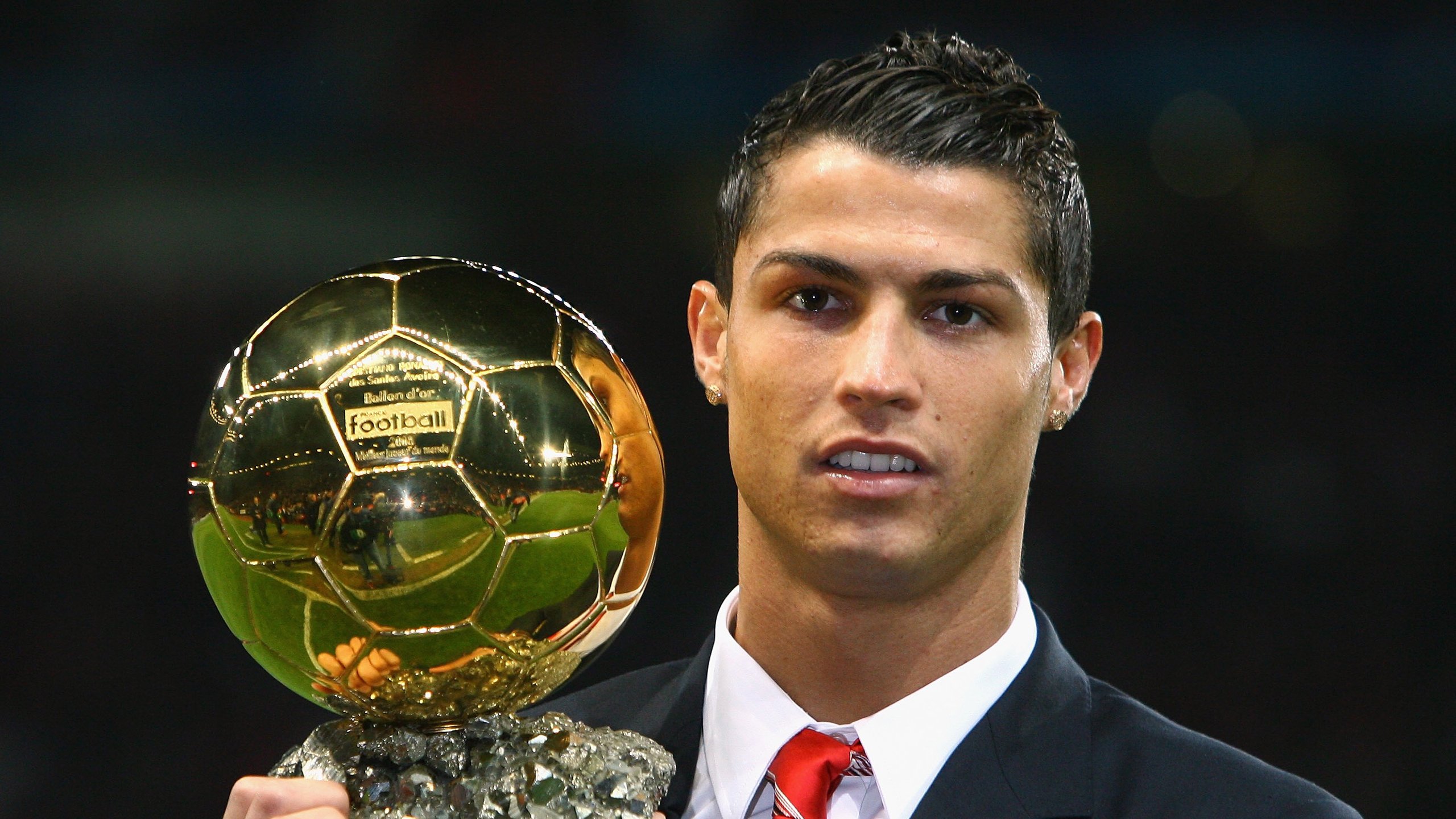 综合格斗赛场焦点!巴西队对阵葡萄牙队,爆冷逆转,黑马强势击败劲敌