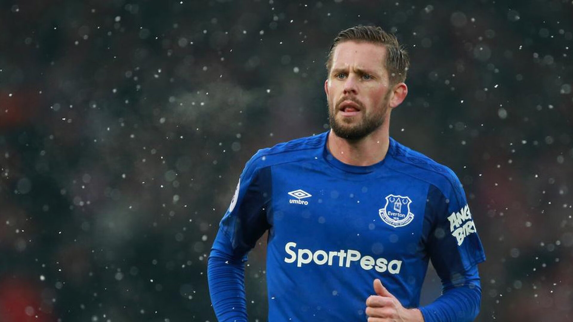 足总杯转会风云：广州队盯上锋线强援，伊布或成交易筹码